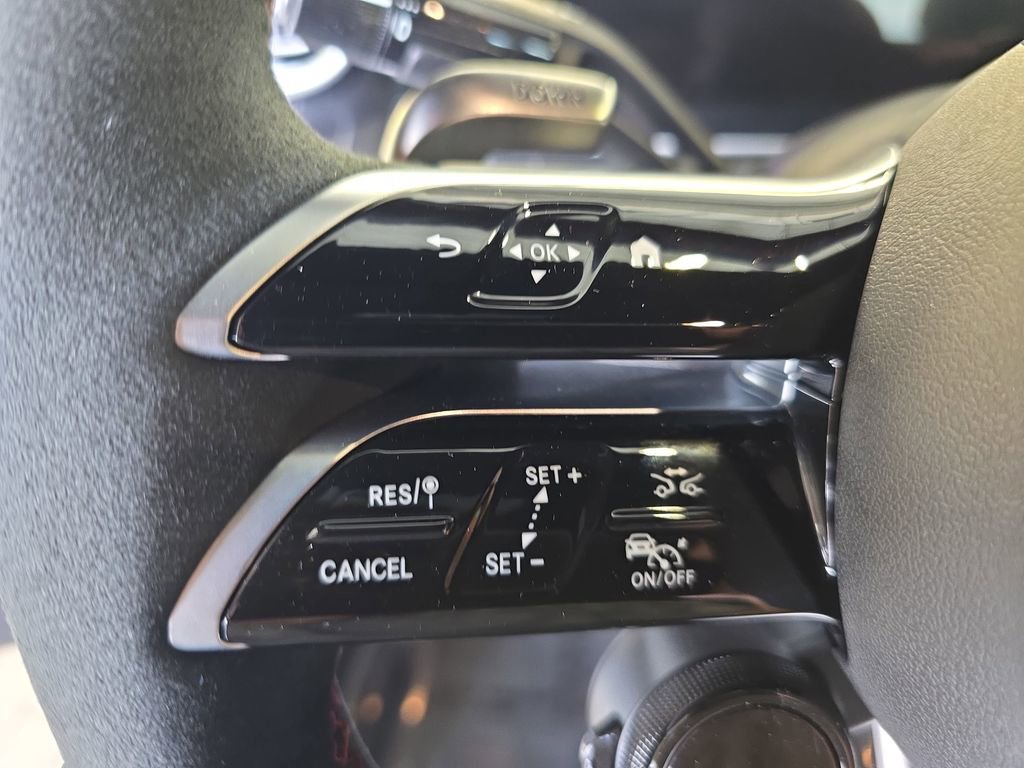 Used 2025 Mercedes-Benz CLE 53 AMG 4MATIC Coupe image 21
