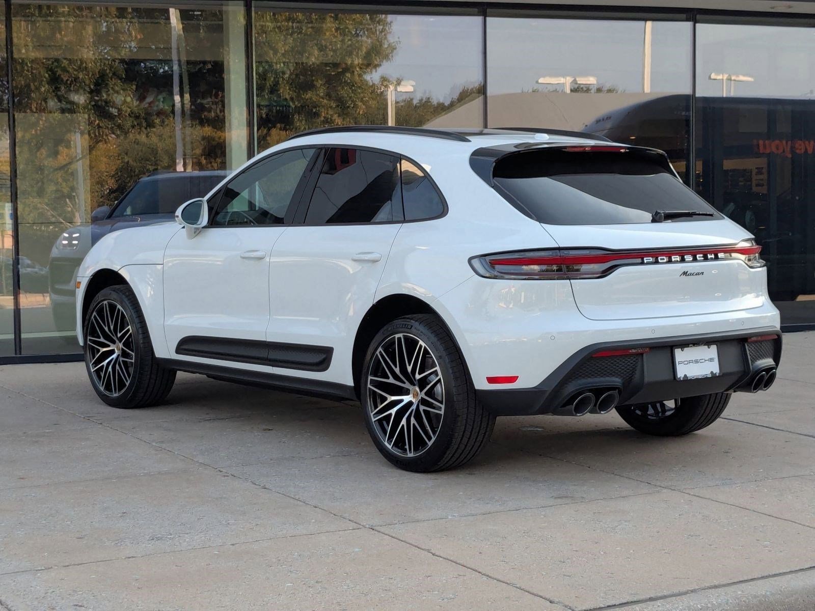 Certified 2026 Porsche Macan AWD/4WD video 3