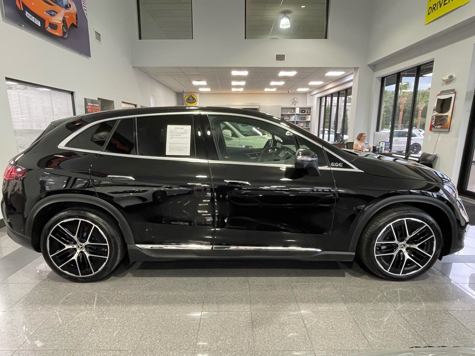 Used 2024 Mercedes-Benz EQE 350+ SUV image 6