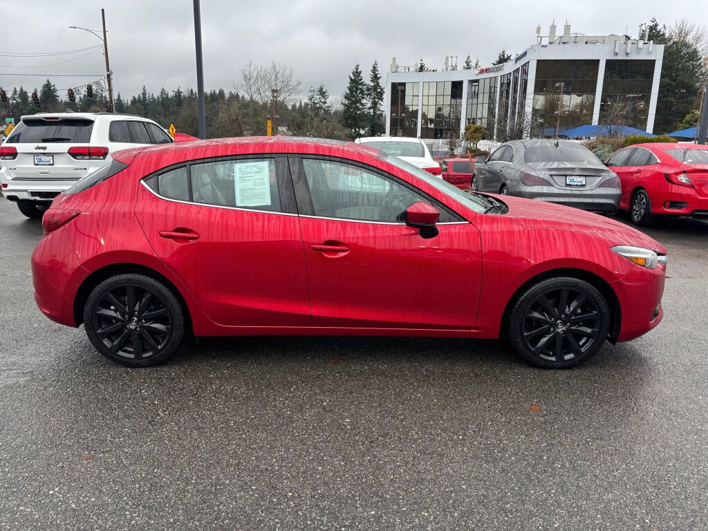 Used 2017 MAZDA MAZDA3 Grand Touring image 4