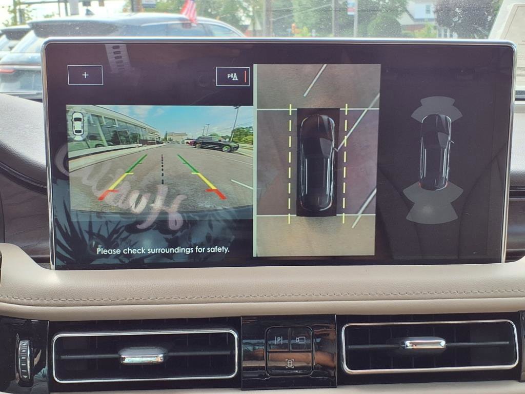 Certified 2022 Lincoln Nautilus Reserve w/ Equipment Group 201A image 28