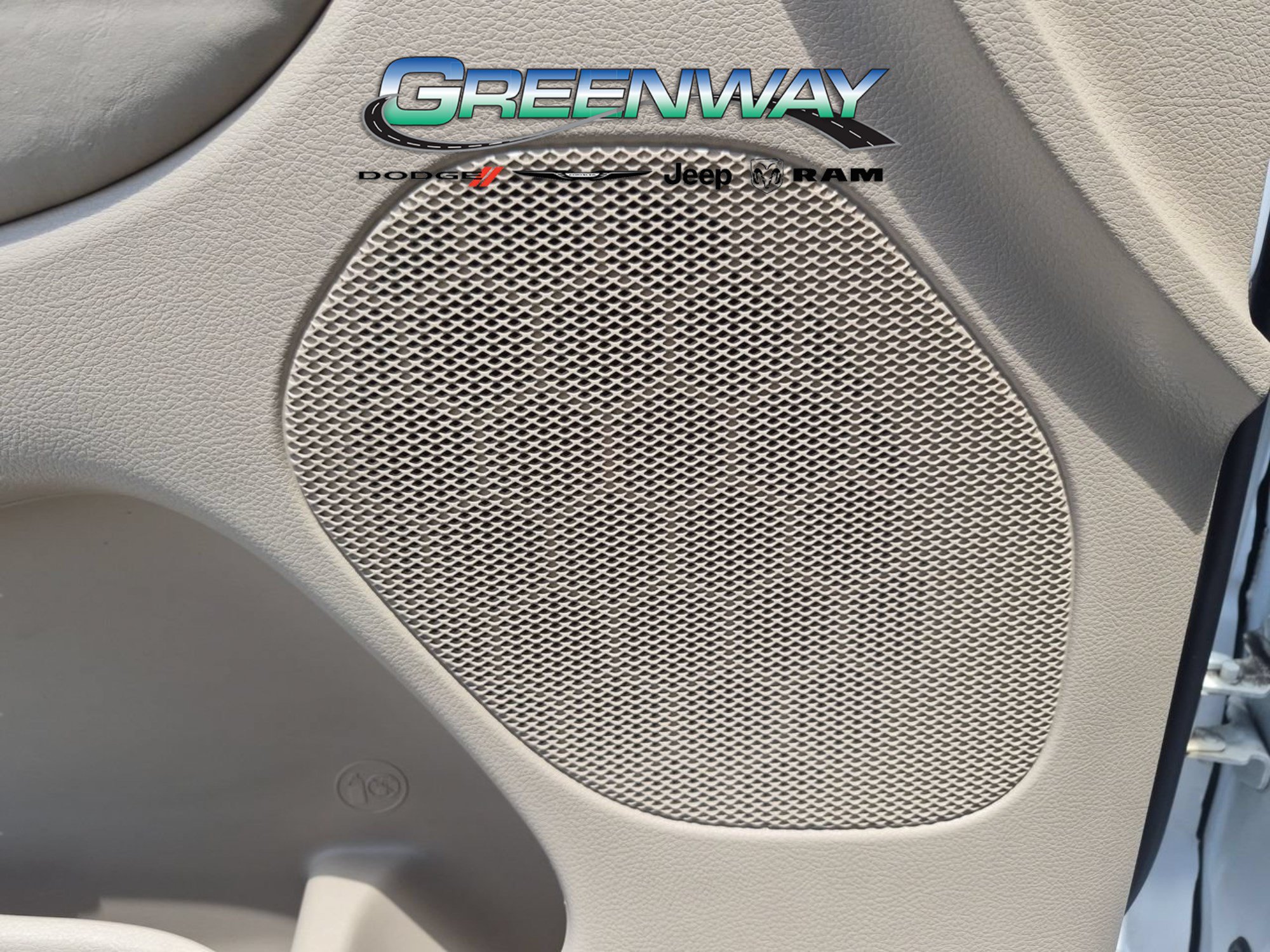 Used 2017 Jeep Grand Cherokee Overland RWD image 17