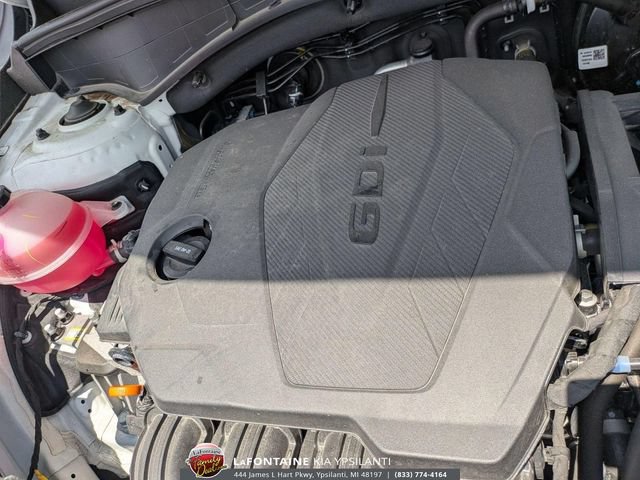 Certified 2025 Kia Sorento LX FWD image 31