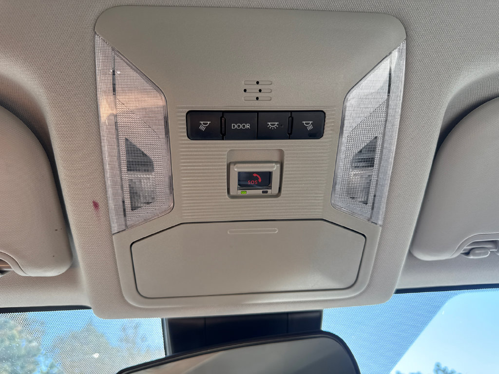 Used 2024 Toyota RAV4 LE FWD image 28