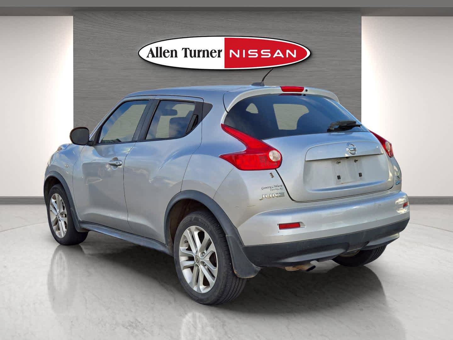 Used 2014 Nissan Juke SV w/ Navigation Package FWD image 8