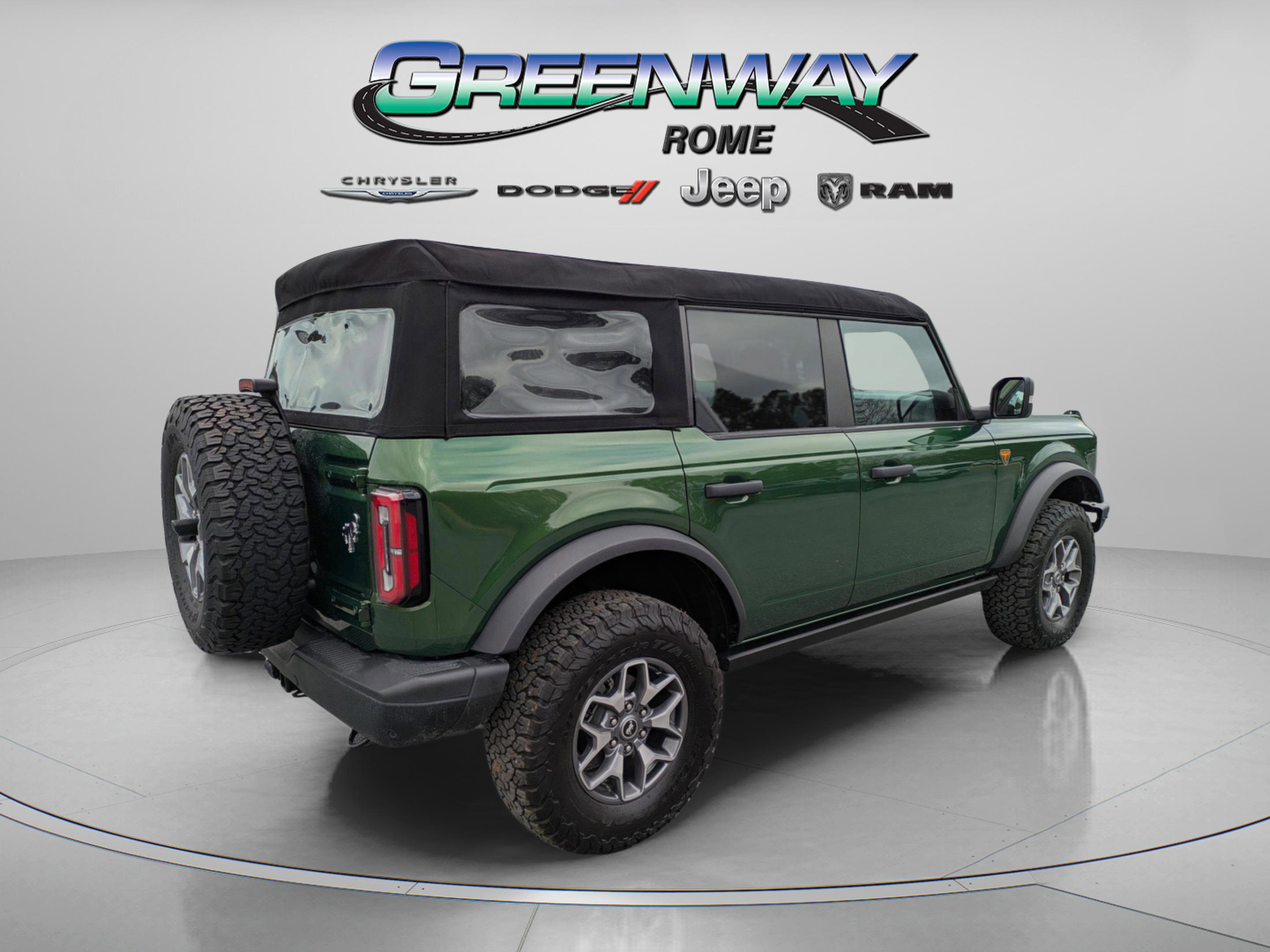 Used 2025 Ford Bronco Badlands image 7