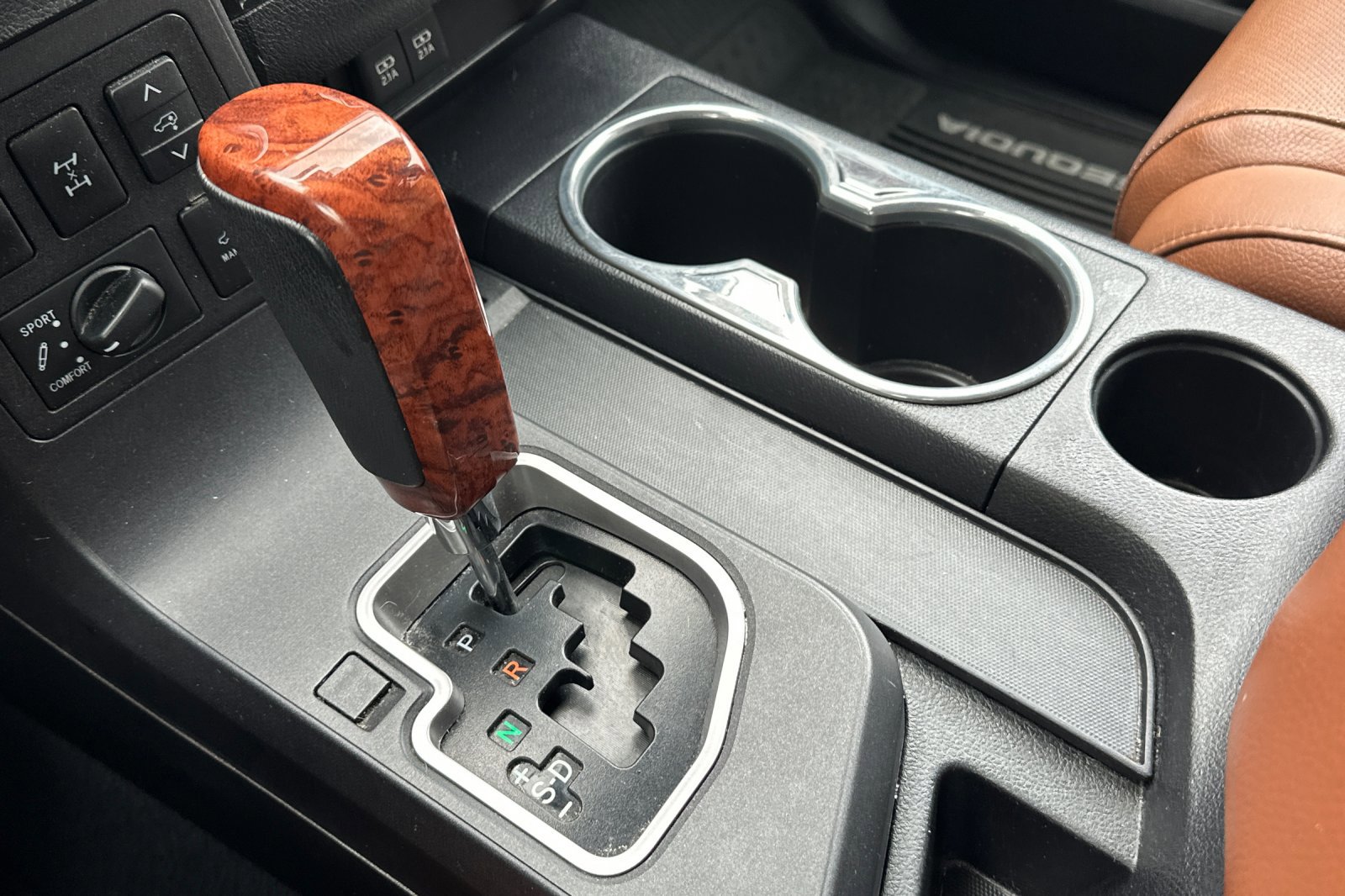 Used 2021 Toyota Sequoia Platinum AWD/4WD image 24