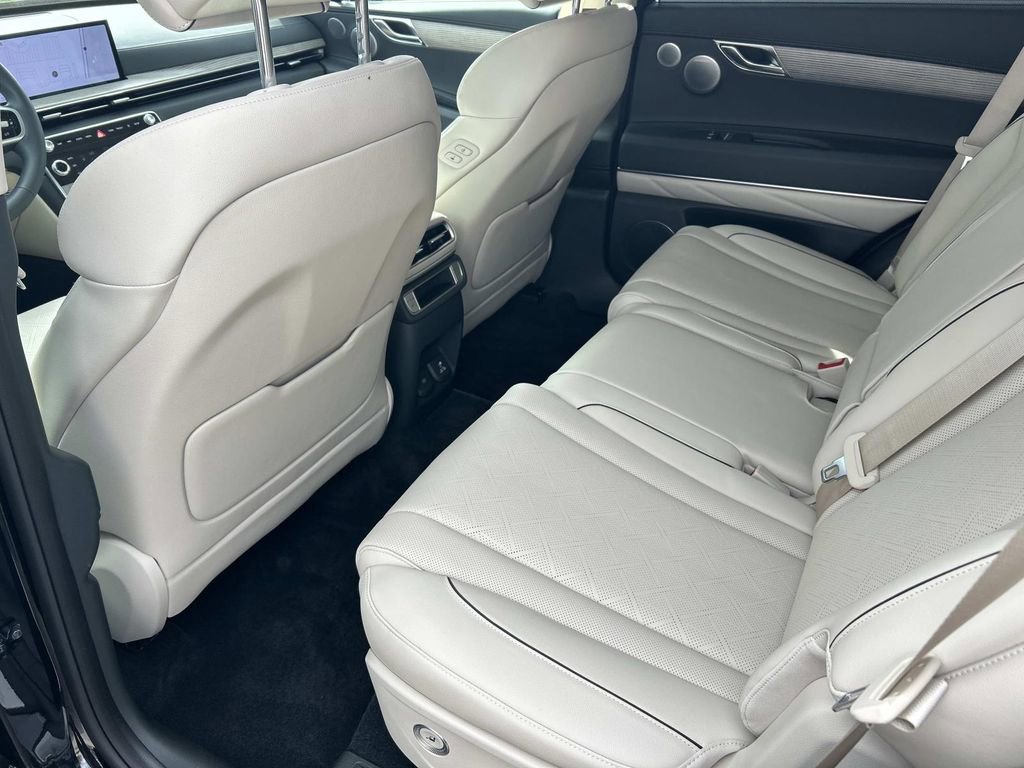 Used 2025 Genesis GV80 3.5T Advanced image 21