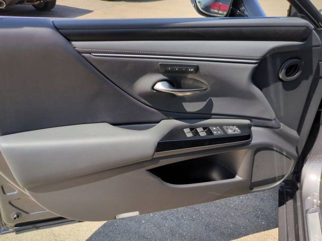 Used 2024 Lexus ES 300h w/ Premium Package image 13