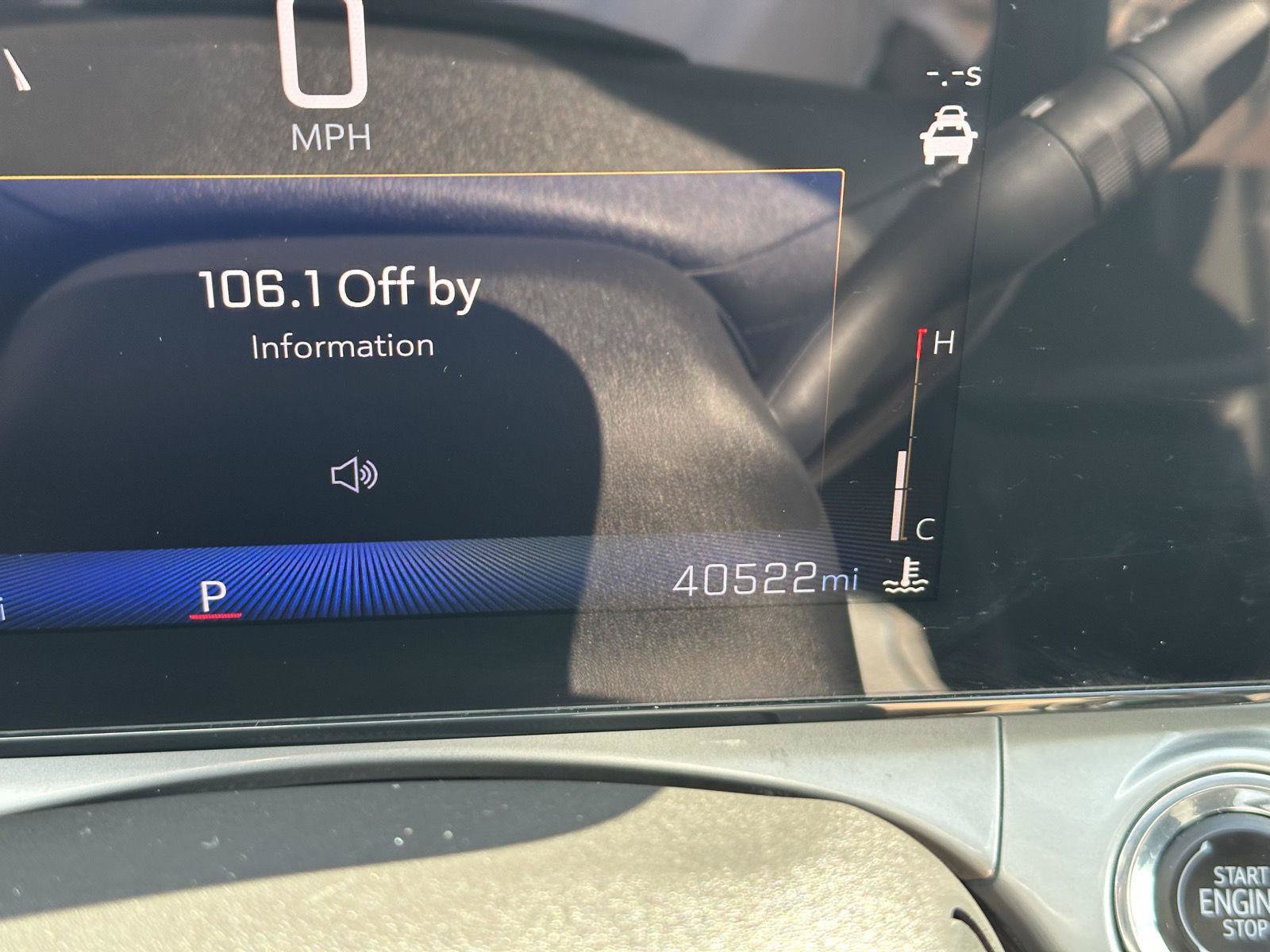 Used 2025 Chevrolet Trax LT FWD image 29