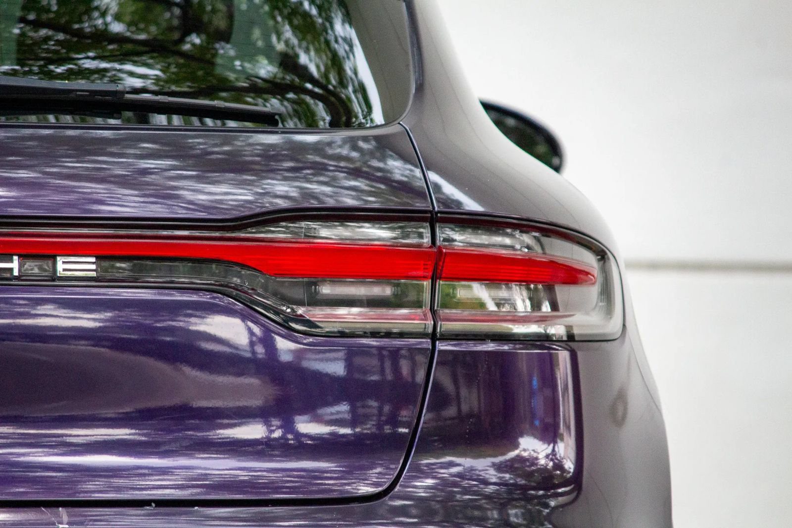 Used 2021 Porsche Macan w/ Premium Package Plus AWD/4WD image 14