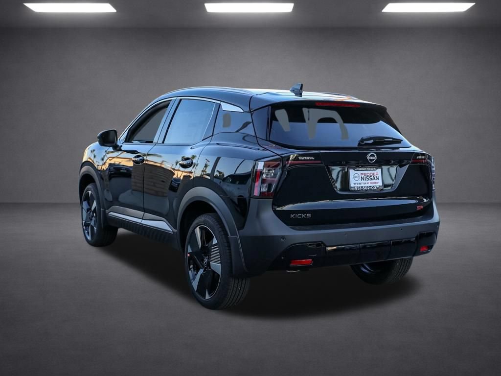 New 2026 Nissan Kicks SR FWD image 6