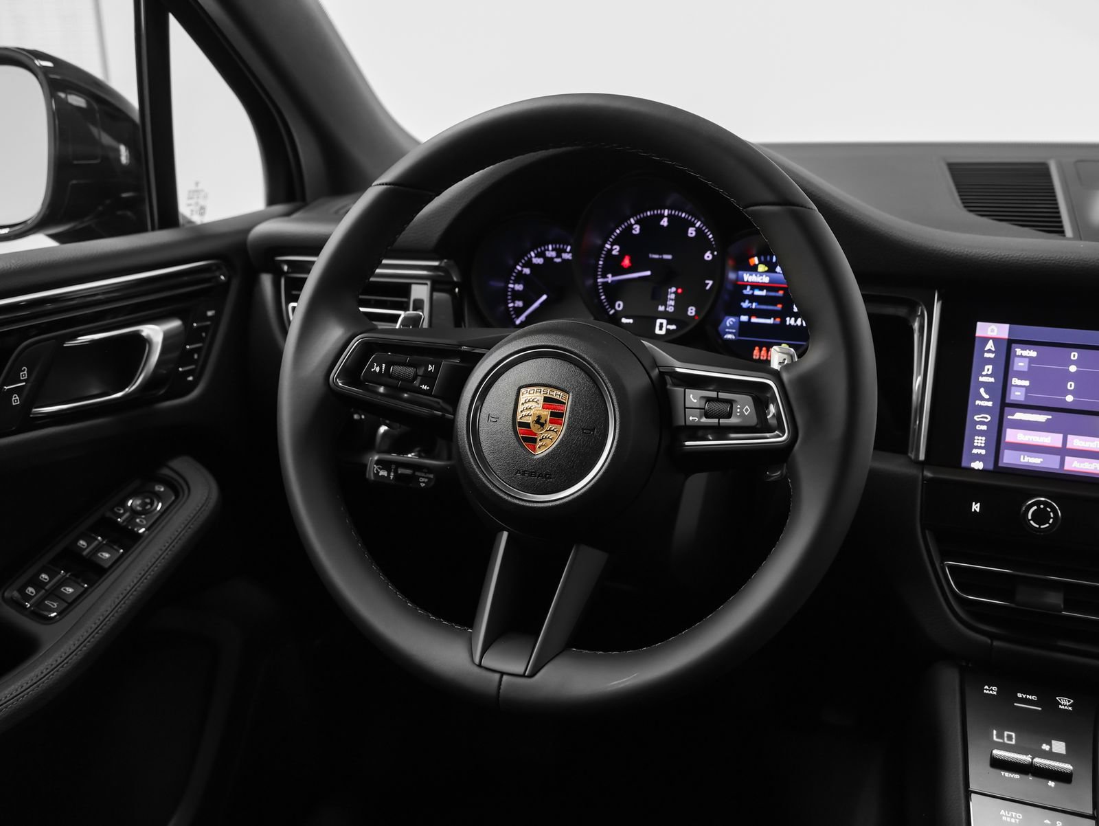 New 2026 Porsche Macan AWD/4WD image 29