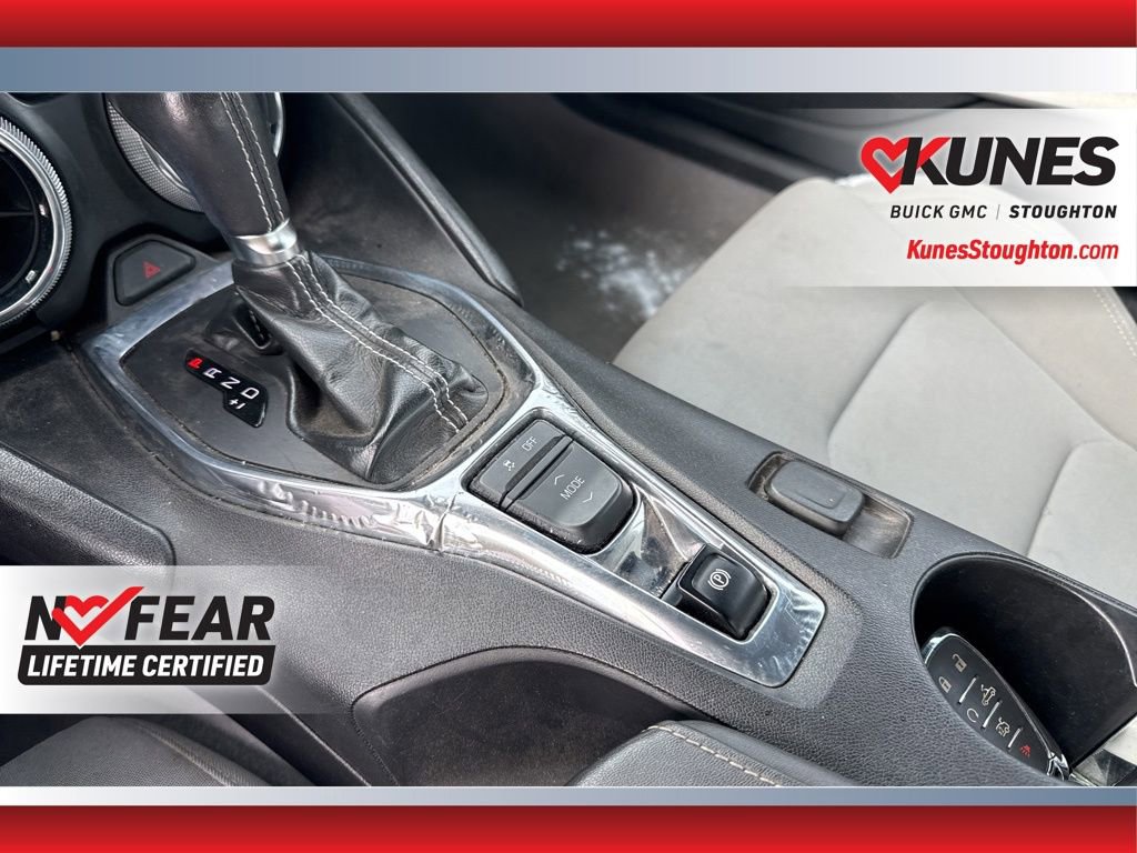 Used 2020 Chevrolet Camaro LT image 36
