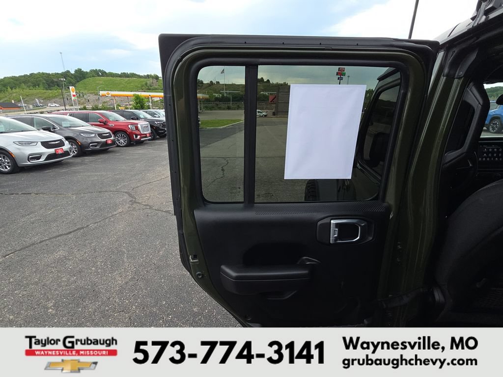 Used 2021 Jeep Wrangler Unlimited Rubicon w/ LED Lighting Group AWD/4WD image 26