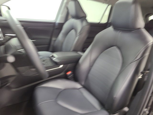 Used 2026 Toyota Highlander XLE AWD/4WD image 17