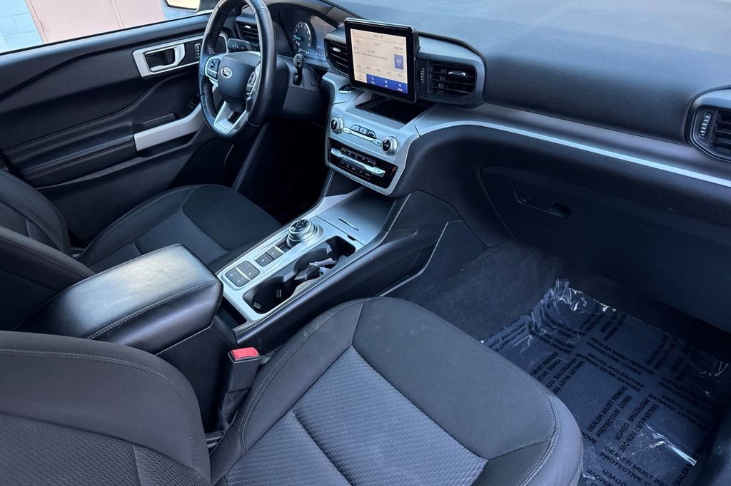 Certified 2022 Ford Explorer XLT image 17