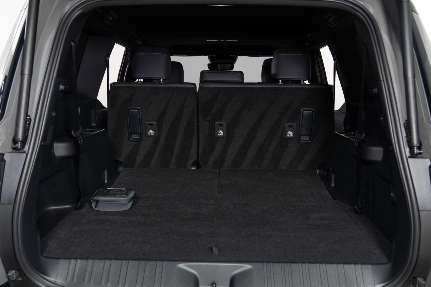 Used 2024 Lexus GX 550 w/ Accessory Package (2T) image 22