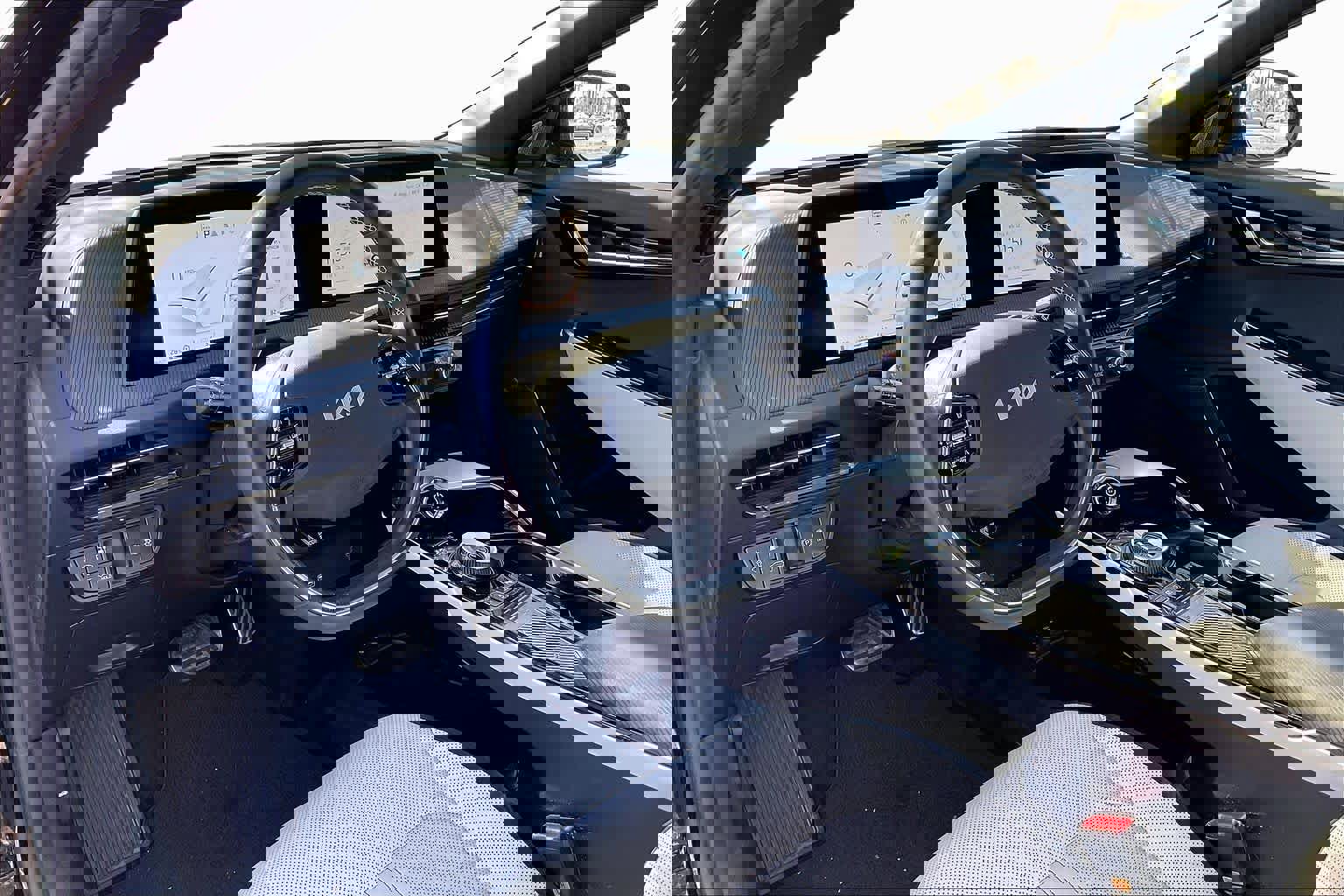 Used 2022 Kia EV6 GT-Line w/ GT-Line White Seat Package image 17