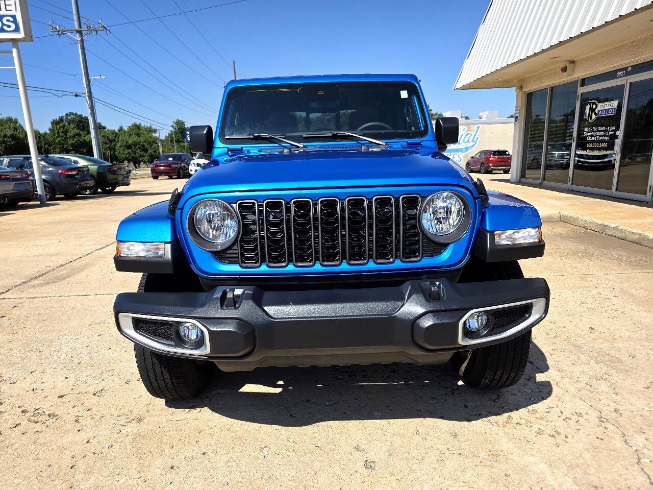 Used 2024 Jeep Gladiator Sport image 2