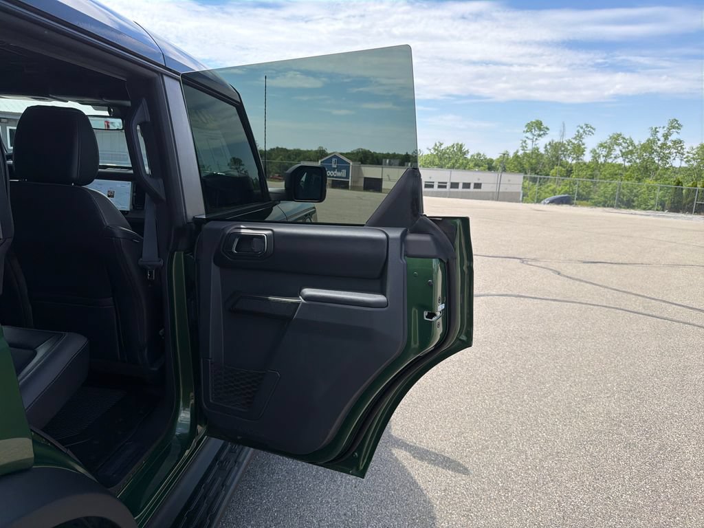 Used 2025 Ford Bronco Outer Banks AWD/4WD image 18