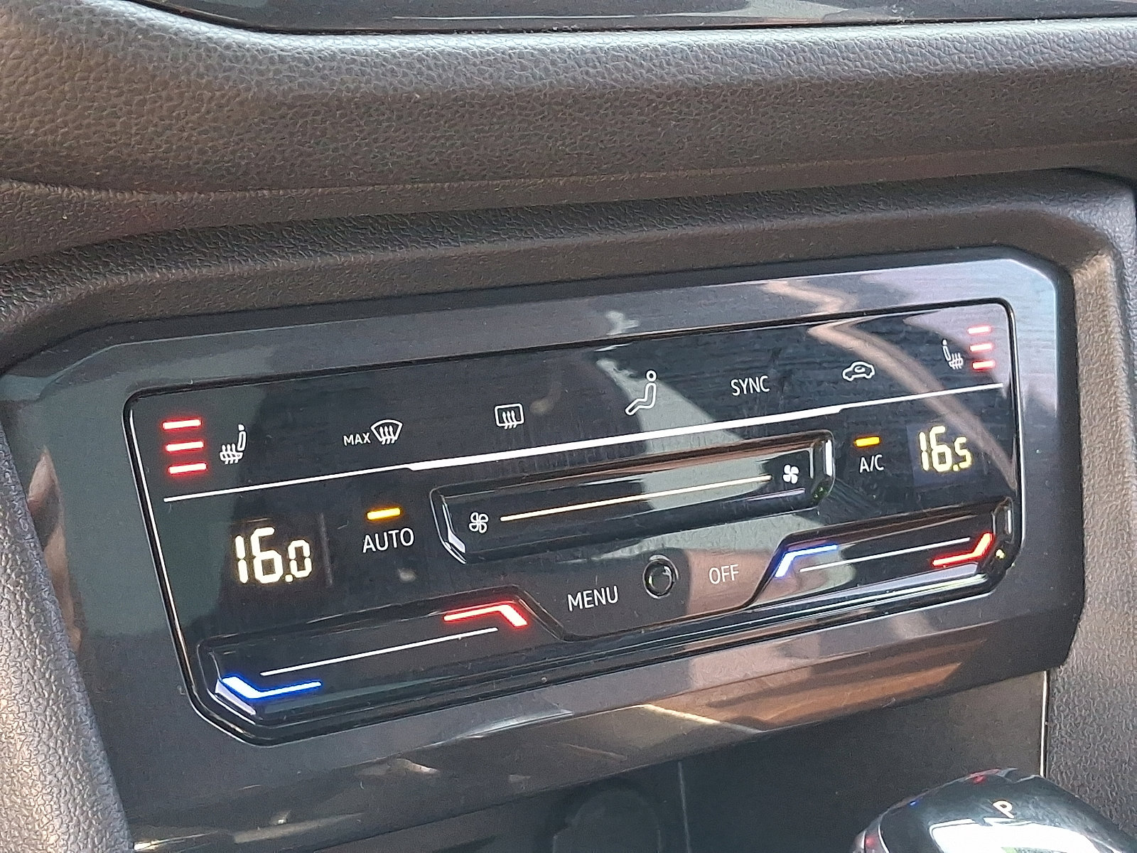 Used 2022 Volkswagen Tiguan SEL R-Line image 17