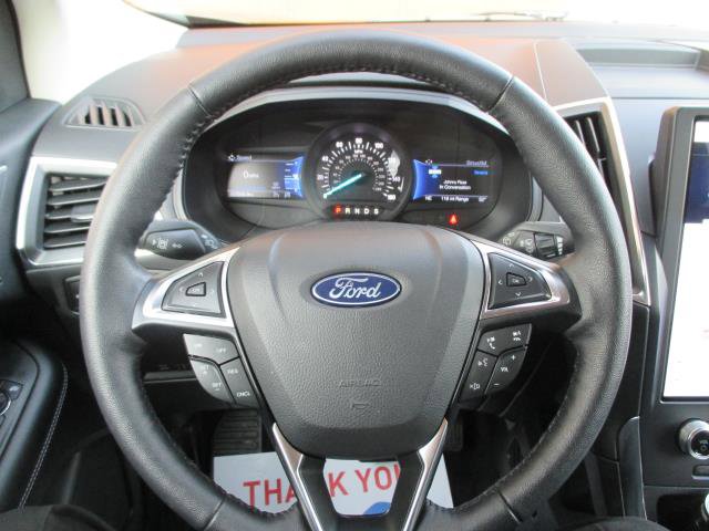 Used 2024 Ford Edge Titanium image 9