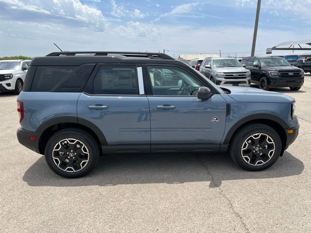 New 2025 Ford Bronco Sport Outer Banks image 9