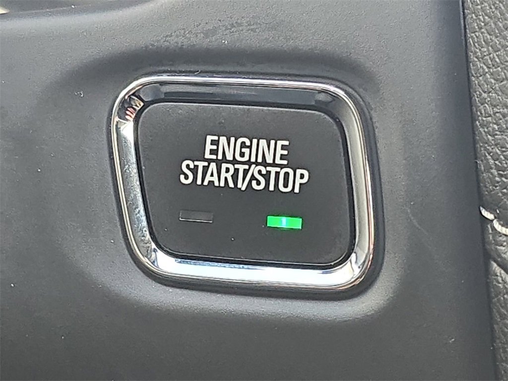 Used 2023 GMC Acadia SLE w/ Driver Convenience Package image 17