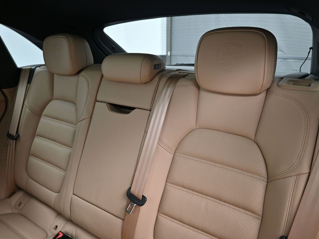 New 2026 Porsche Macan image 6