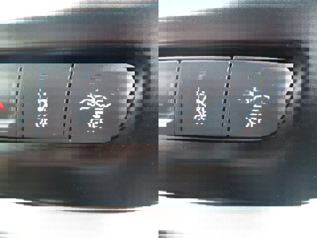 Used 2014 Jeep Cherokee Trailhawk w/ Technology Group image 24