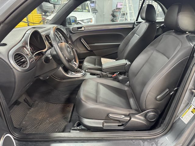 Used 2019 Volkswagen Beetle 2.0T SE FWD image 26