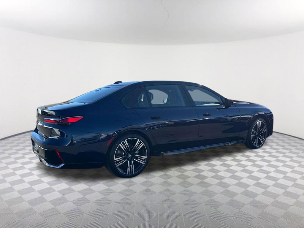 New 2026 BMW 740i image 5