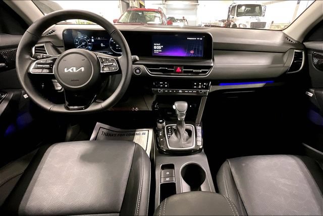 Used 2025 Kia Seltos SX w/ SX Sunroof Package AWD/4WD image 15