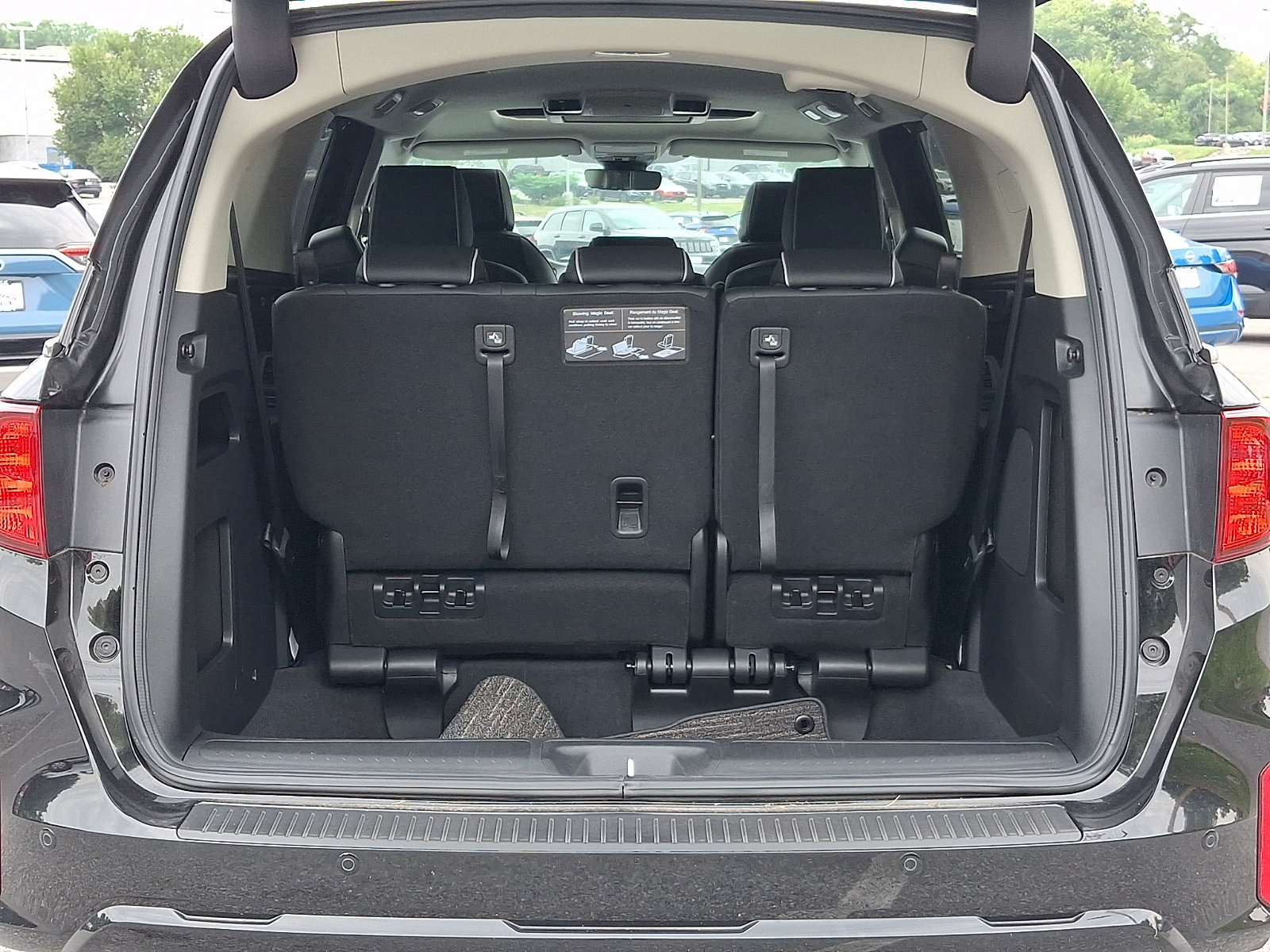 Used 2025 Honda Odyssey Touring image 31