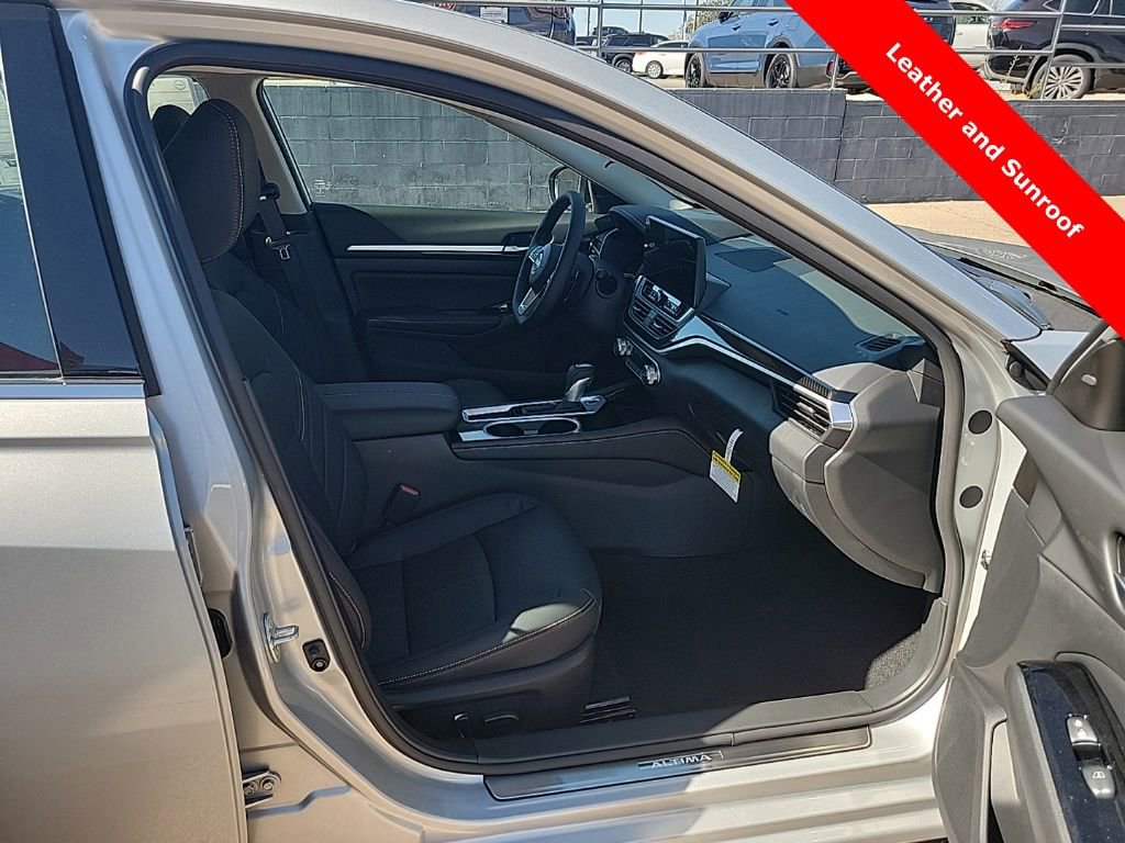 New 2025 Nissan Altima 2.5 SR w/ SR Premium Package image 16