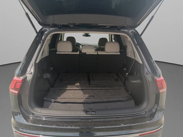Used 2024 Volkswagen Tiguan S FWD image 19