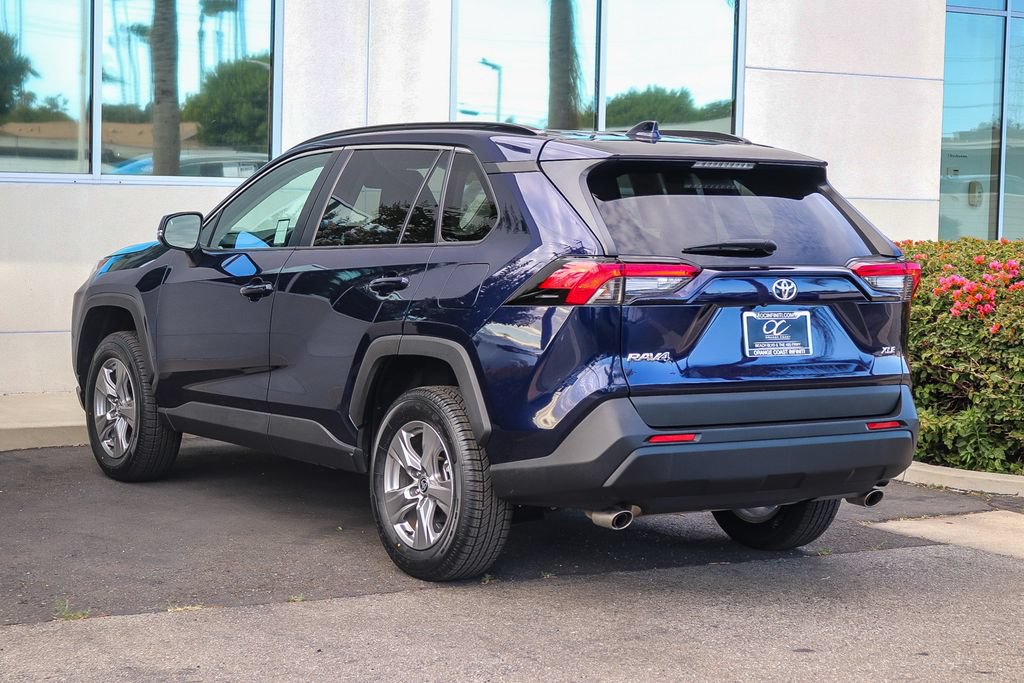 Used 2024 Toyota RAV4 XLE FWD image 4
