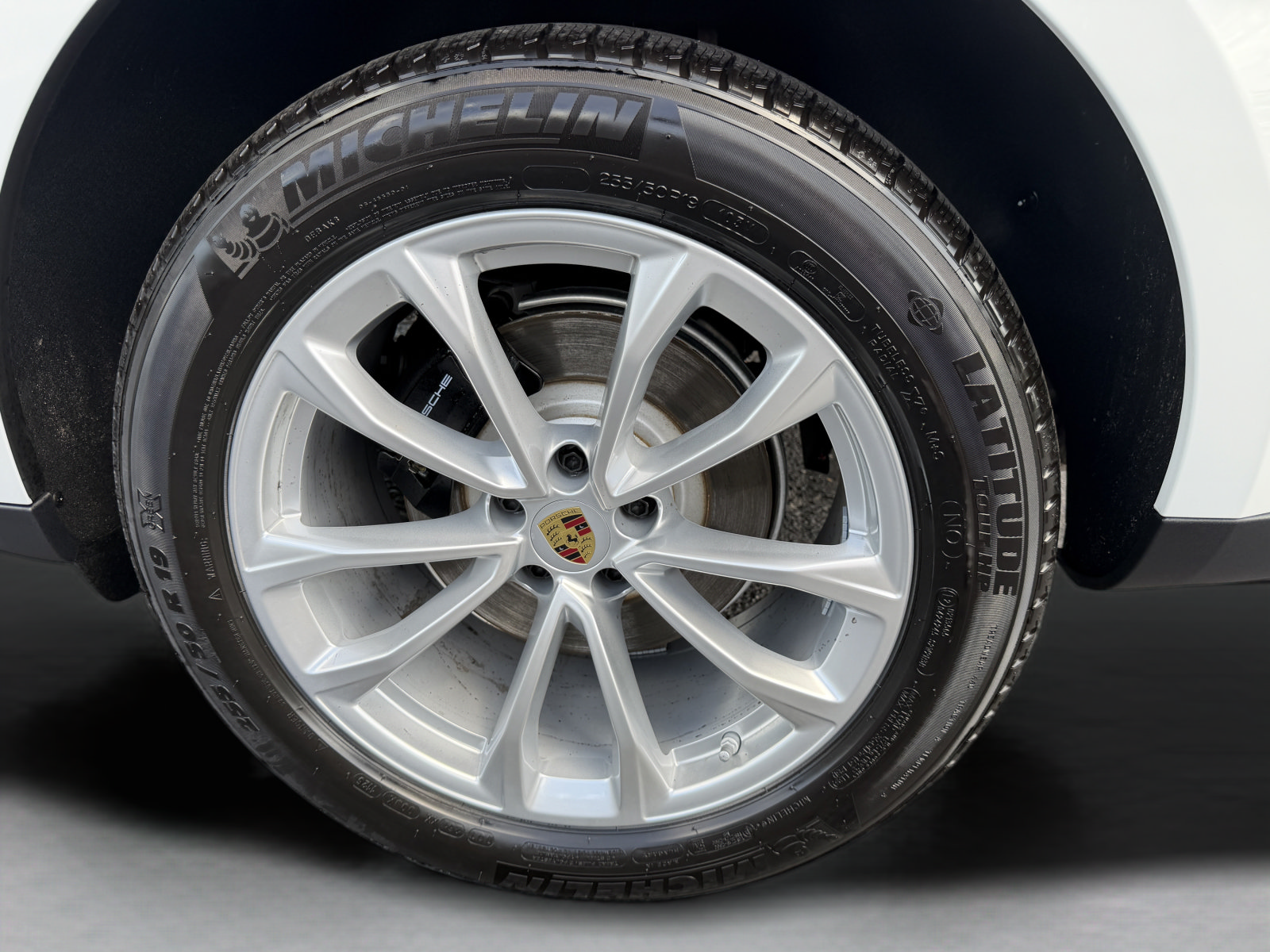 New 2026 Porsche Macan AWD/4WD image 11