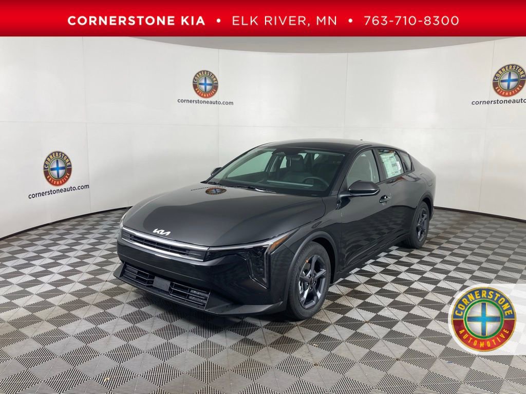 New 2025 Kia K4 LXS image 1