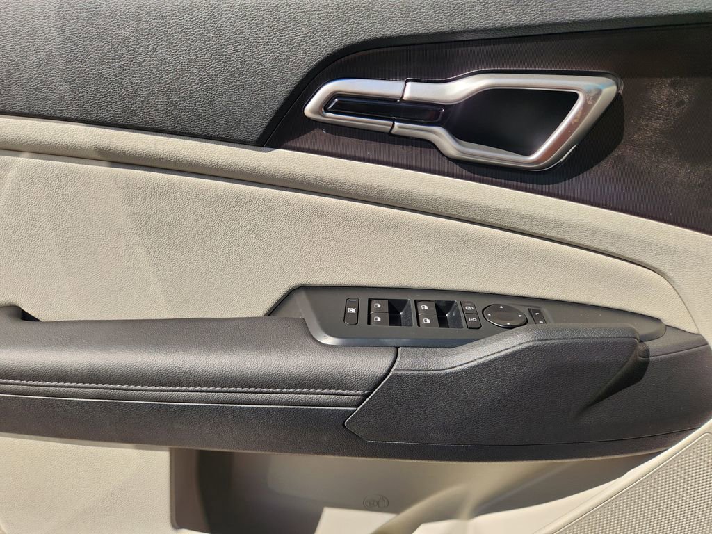 New 2026 Kia Sportage EX image 16