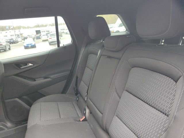 Used 2025 Chevrolet Equinox LT w/ Safety and Technology Package FWD image 32