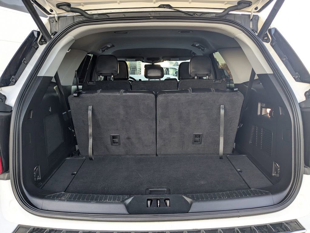 Used 2022 Ford Explorer Limited image 12