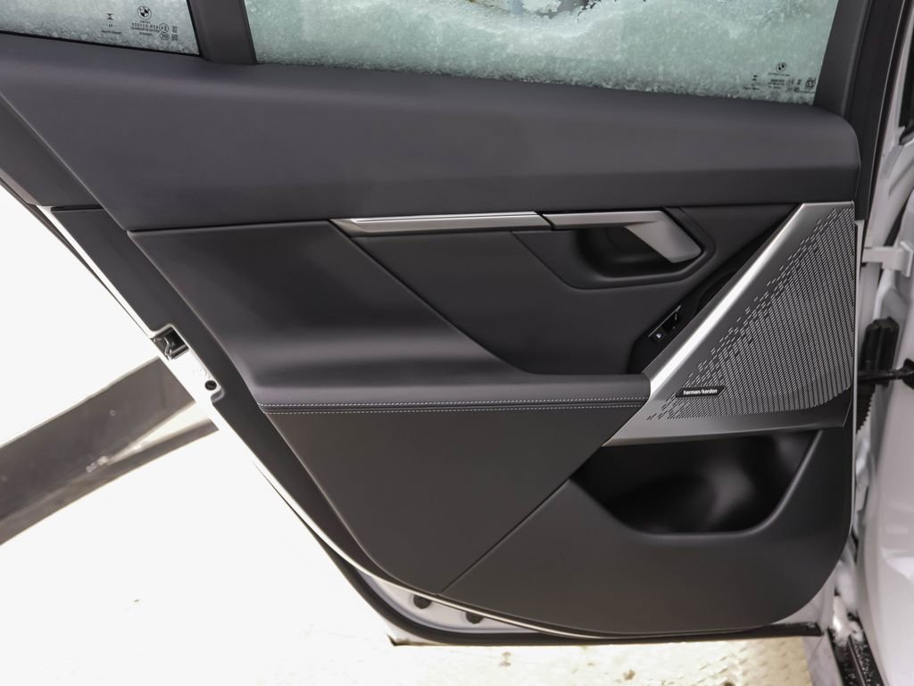 Used 2026 BMW i5 eDrive40 w/ M Sport Package image 20