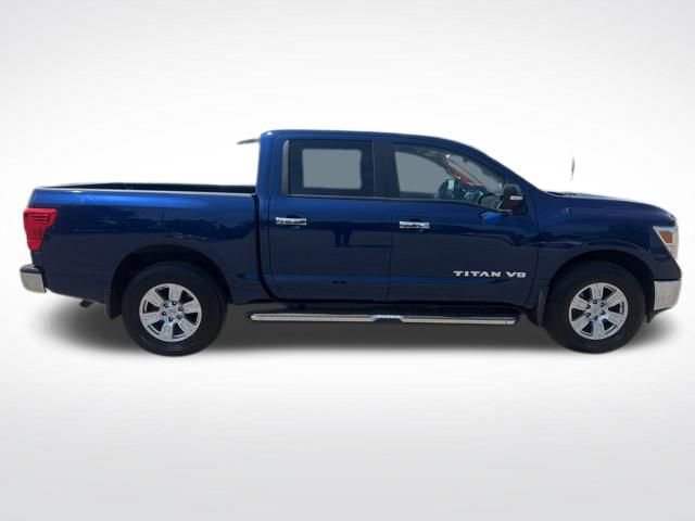 Used 2018 Nissan Titan SV image 6