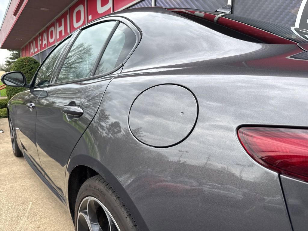 Used 2022 Alfa Romeo Giulia Veloce image 14
