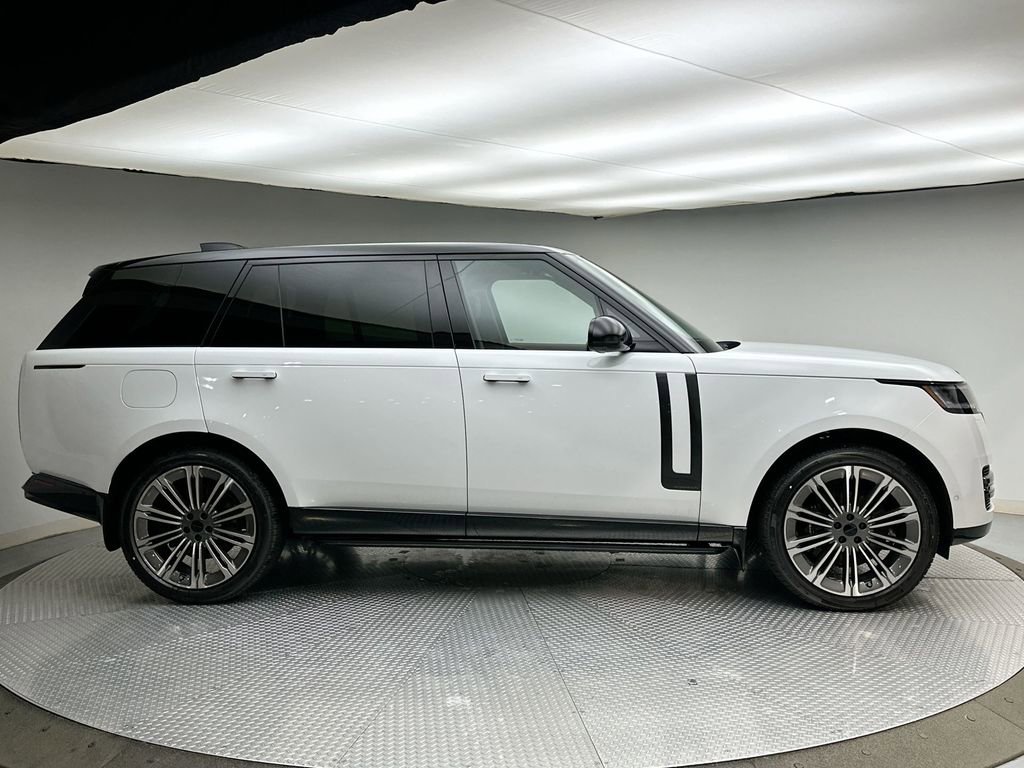 New 2026 Land Rover Range Rover Long Wheelbase Autobiography image 12