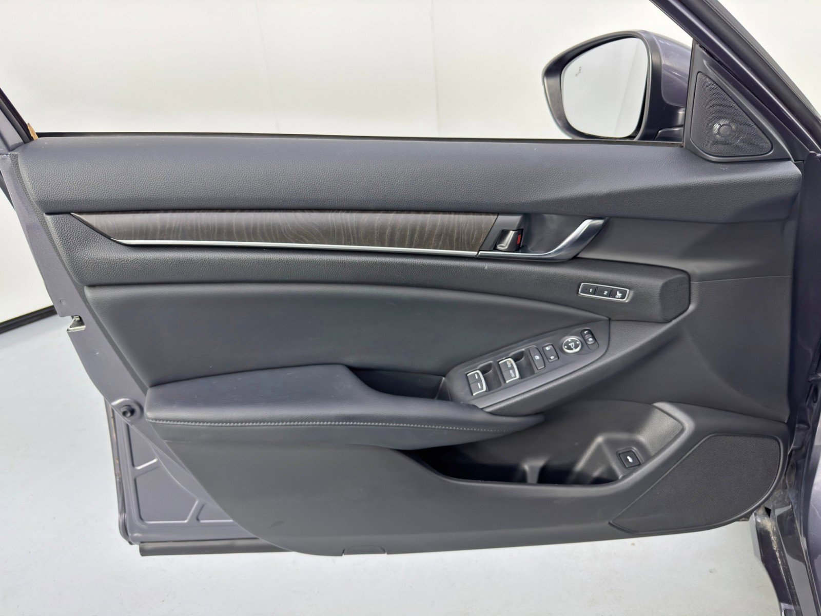 Used 2018 Honda Accord EX-L image 42