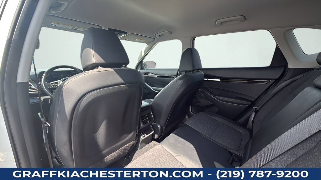 Used 2025 Kia Seltos S AWD/4WD image 36