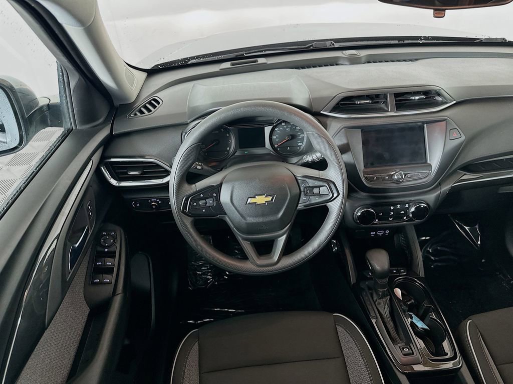 Used 2022 Chevrolet TrailBlazer LT AWD/4WD image 30